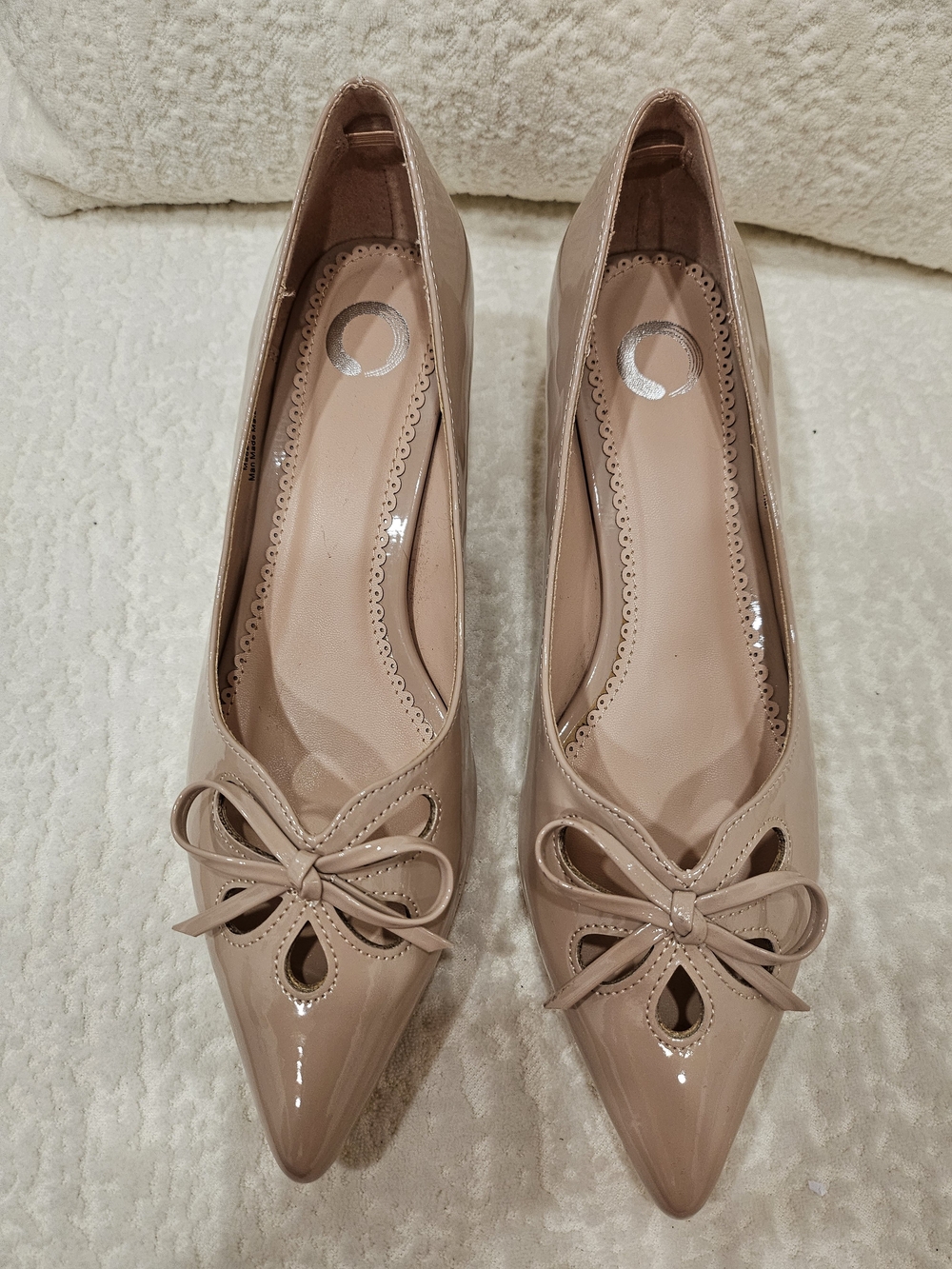 Journee Collection Patent Pointed-Toe Flats with Bow in Nude Blush